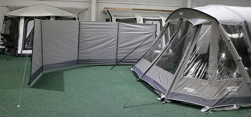 Vango Homestead Family Windbreak (5 Pole) Cloud Grey - Image 3